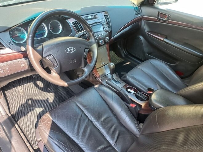 Hyundai Sonata-14