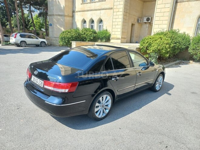 Hyundai Sonata-18