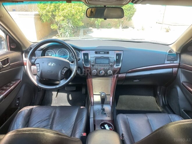 Hyundai Sonata-13