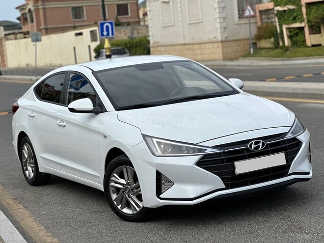 Hyundai Elantra-4