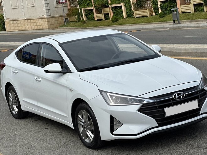 Hyundai Elantra-8