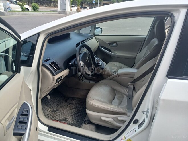 Toyota Prius 2011, 370,000 km - 1.8 l - Bakı