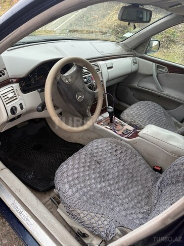 Mercedes E 200 d 2000, 517,000 km - 2.0 l - Tovuz
