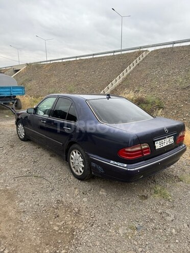 Mercedes E 200 d 2000, 517,000 km - 2.0 l - Tovuz