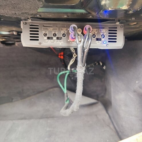 Mercedes E 500 2002, 389,000 km - 5.0 l - Yevlax