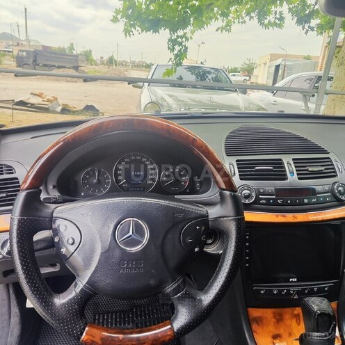 Mercedes E 500 2002, 389,000 km - 5.0 l - Yevlax