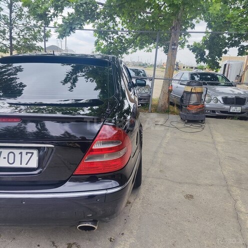 Mercedes E 500 2002, 389,000 km - 5.0 l - Yevlax
