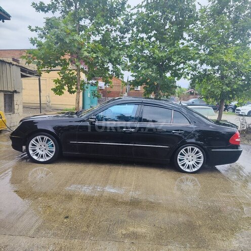 Mercedes E 500 2002, 389,000 km - 5.0 l - Yevlax