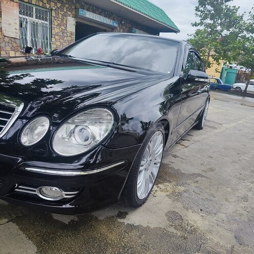 Mercedes E 500 2002, 389,000 km - 5.0 l - Yevlax