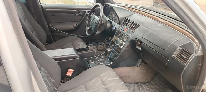 Mercedes C 220 1994, 42,500 km - 2.2 l - Bakı