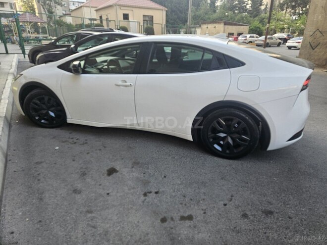 Toyota Prius 2023, 180,000 km - 1.8 л - Bakı