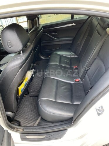 BMW 520 2014, 300,000 km - 2.0 l - Bakı