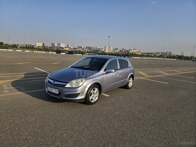 Opel Astra 2009, 285,000 km - 1.4 l - Bakı