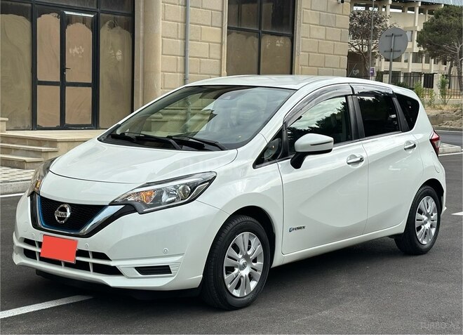Nissan Note-4