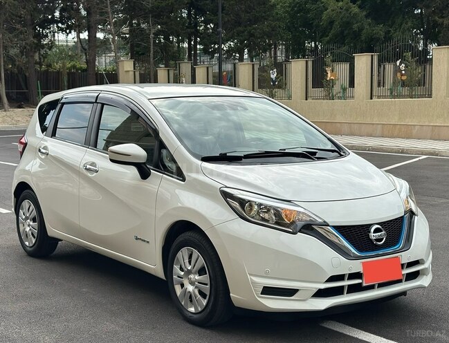 Nissan Note-5