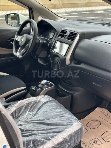 Nissan Note-13