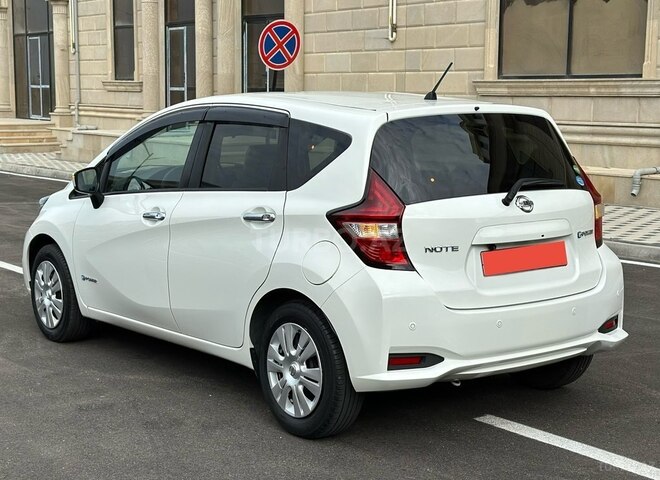 Nissan Note-9