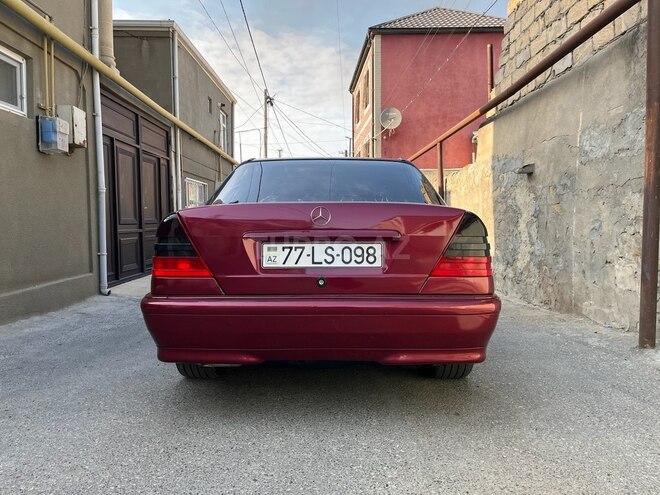 Mercedes C 180 1995, 297,000 km - 1.8 л - Bakı