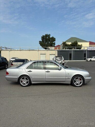 Mercedes E 240 1999, 230,000 km - 2.4 l - Bakı