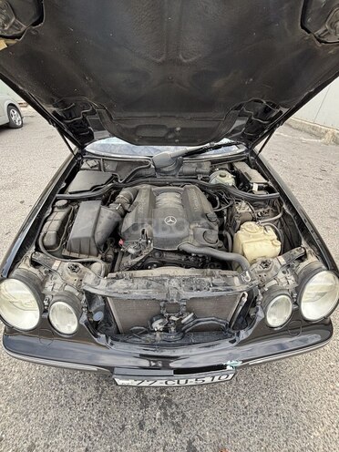 Mercedes E 240 2000, 410,900 km - 2.4 l - Bakı