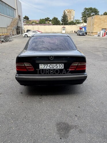 Mercedes E 240 2000, 410,900 km - 2.4 l - Bakı