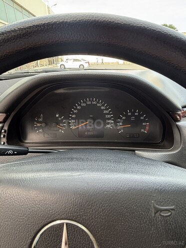 Mercedes E 240 2000, 410,900 km - 2.4 l - Bakı