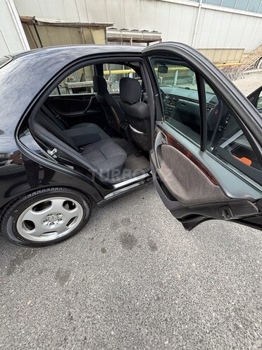 Mercedes E 240 2000, 410,900 km - 2.4 l - Bakı
