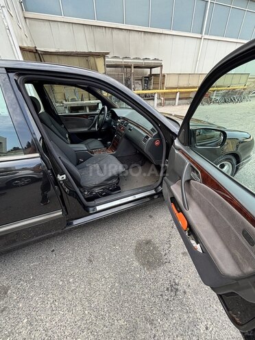 Mercedes E 240 2000, 410,900 km - 2.4 l - Bakı