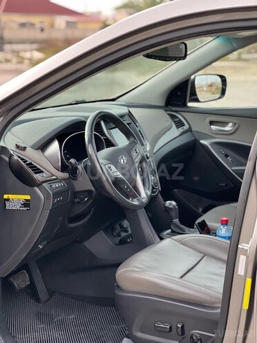 Hyundai Santa Fe-6