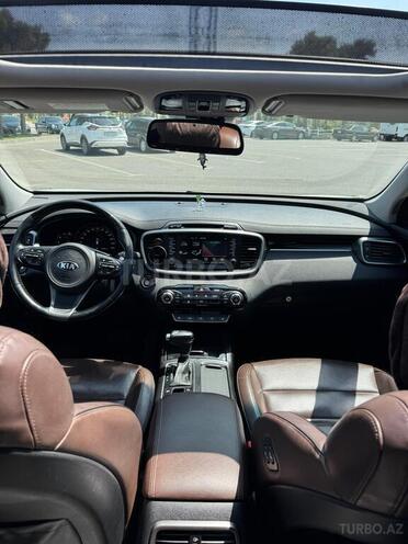 Kia Sorento-8
