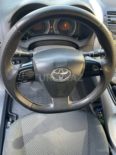 Toyota Auris 2011, 303,000 km - 1.4 l - Bakı