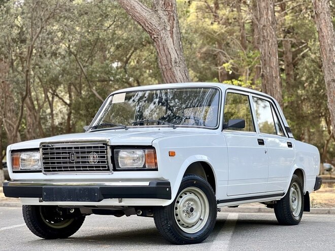 LADA (VAZ) 2107-1