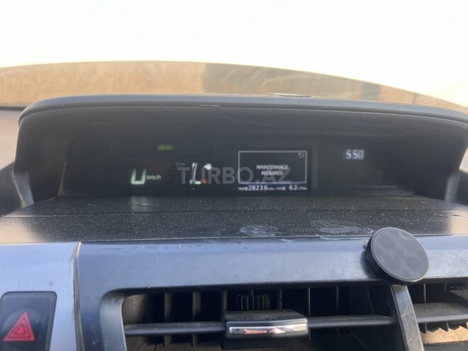 Toyota Prius V 2015, 250,000 km - 1.8 l - Bakı