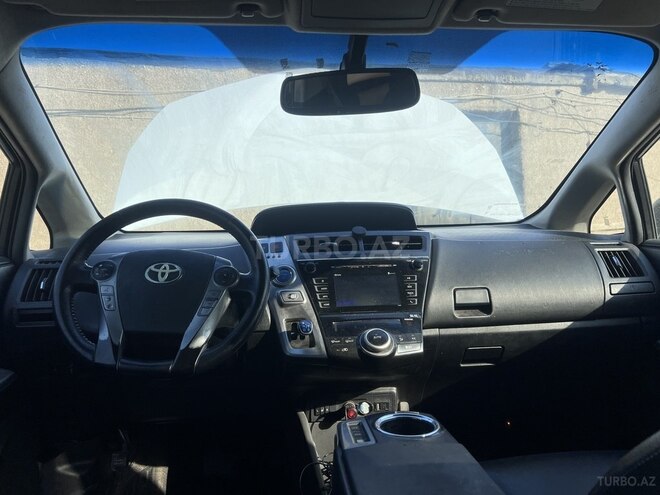 Toyota Prius V 2015, 250,000 km - 1.8 l - Bakı