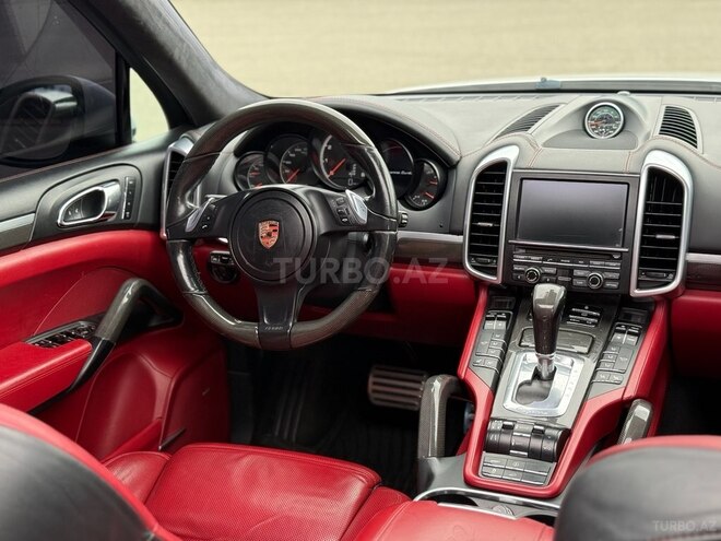 Porsche Cayenne Turbo S-20