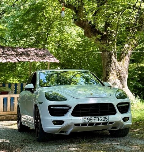 Porsche Cayenne Turbo S-21
