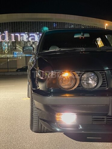 BMW 528 1995, 334,000 km - 2.8 l - Bakı