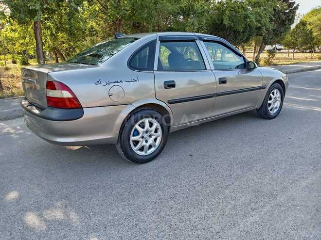 Opel Vectra 1996, 300,000 km - 1.8 l - Sumqayıt