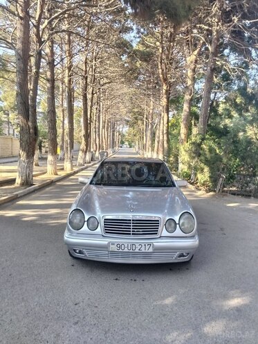 Mercedes E 250 1996, 300,000 km - 2.5 l - Sumqayıt