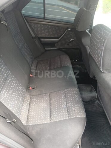 Mercedes C 180 1995, 298,560 km - 1.8 l - Bakı