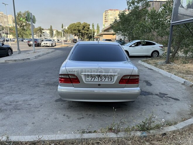 Mercedes E 240 2000, 229,000 km - 2.6 l - Bakı