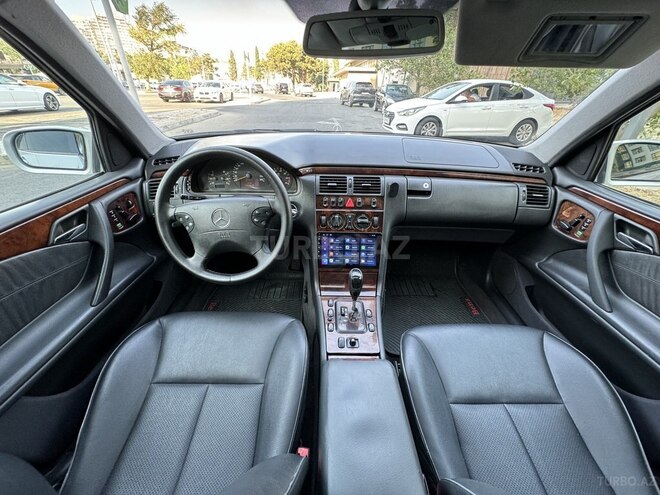 Mercedes E 240 2000, 229,000 km - 2.6 l - Bakı