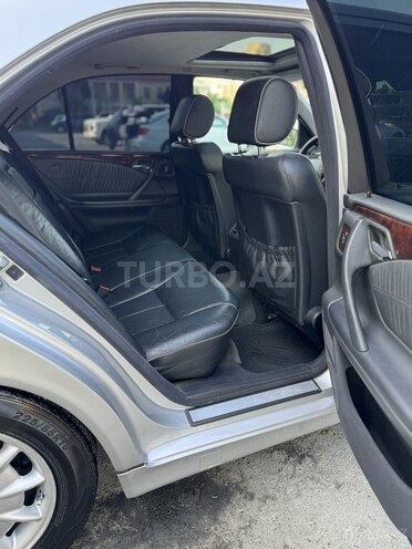 Mercedes E 240 2000, 229,000 km - 2.6 l - Bakı