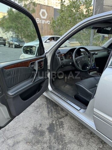 Mercedes E 240 2000, 229,000 km - 2.6 l - Bakı