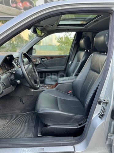 Mercedes E 240 2000, 229,000 km - 2.6 l - Bakı