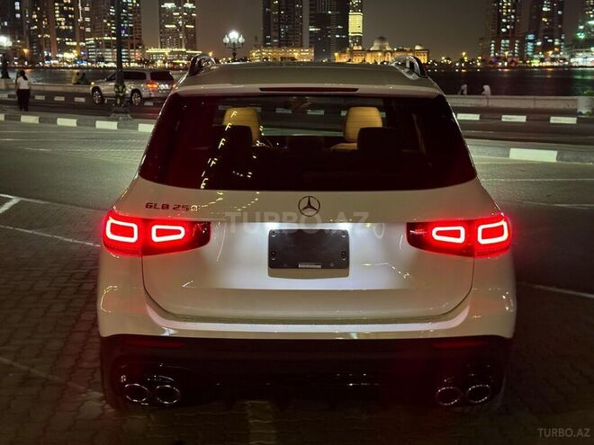 Mercedes GLB 250 2022, 35,485 km - 2.0 l - Bakı
