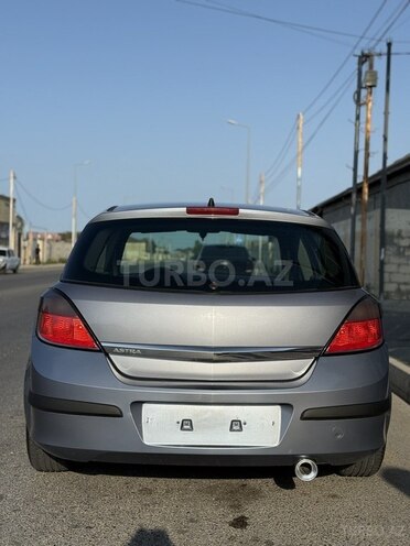 Opel Astra 2004, 280,000 km - 1.4 l - Bakı