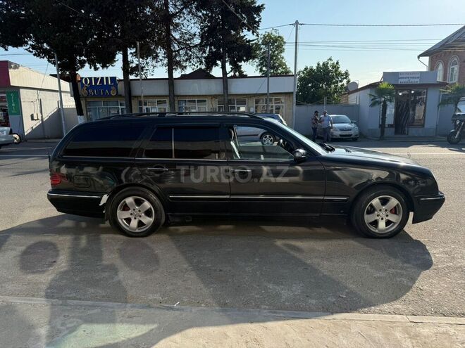 Mercedes E 270 1999, 420,123 km - 2.7 l - Astara