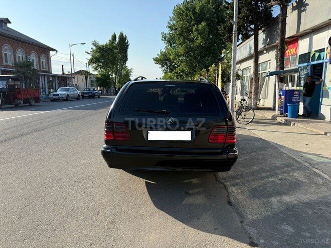 Mercedes E 270 1999, 420,123 km - 2.7 l - Astara