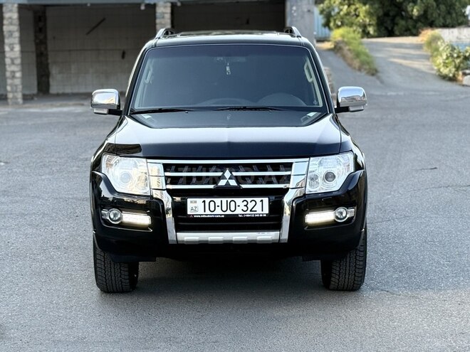 Mitsubishi Pajero 2017, 244,000 km - 3.8 л - Bakı